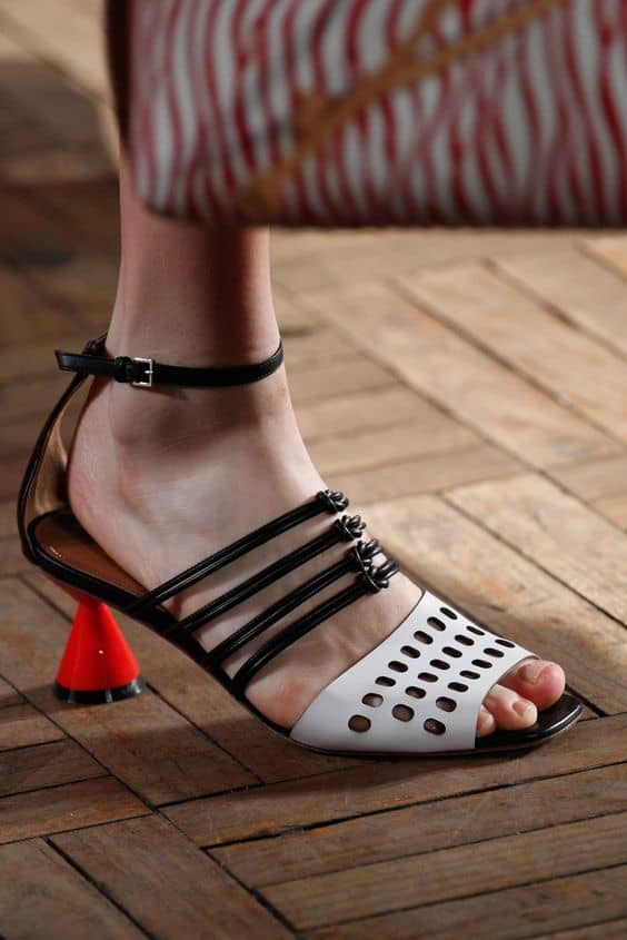 2019 Yazlık Sandalet Modelleri